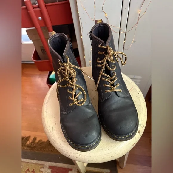 Dr. Martens 1460 8-Eye Boot - Big Kid 5M - Picture 7 of 16